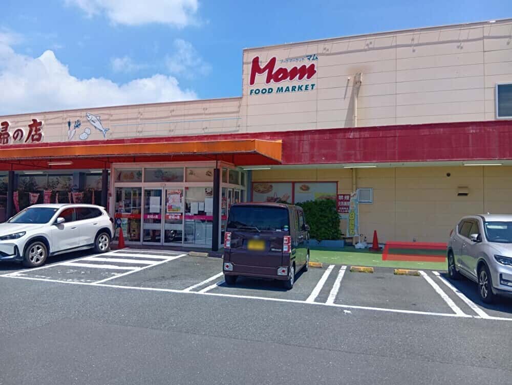 店舗出入口右側 販促プロモーションや物販に最適なスーパー屋外催事イベントスペース